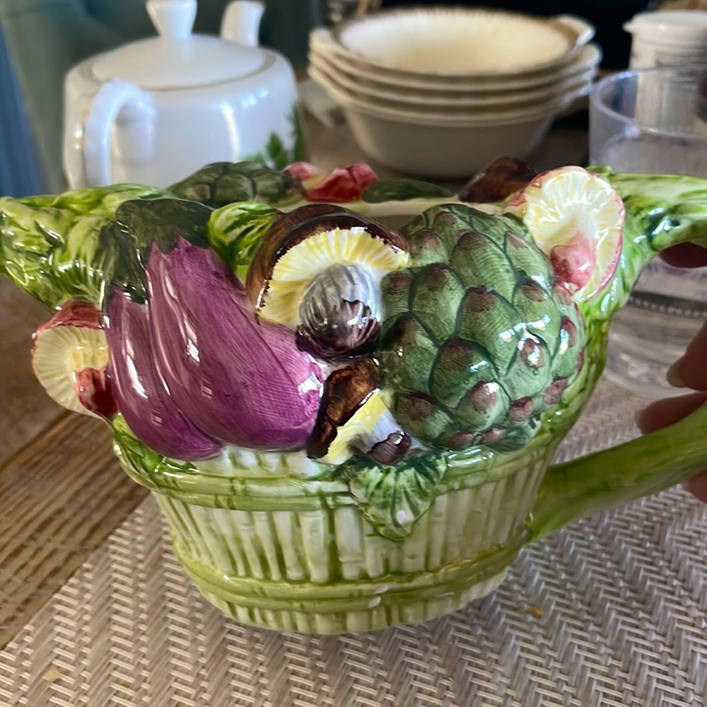 Vintage World Bazaars Inc cherry teapot
